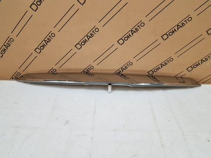 Молдинг капота Toyota Alphard 3