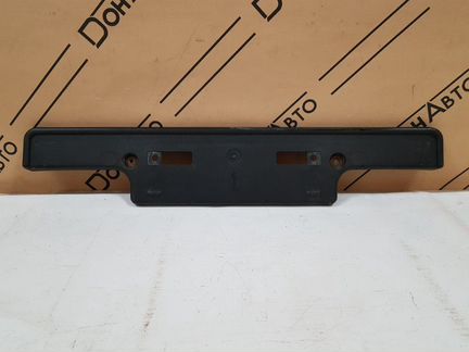 Подиум номерного знака Toyota Land Cruiser 200