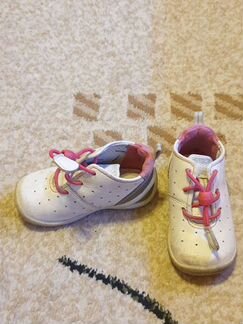 Кроссовки детские