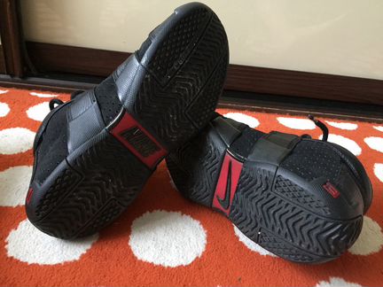 Nike LeBron King James Zoom 20-5-5