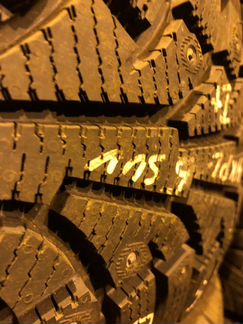 235/60/18 Nokian Hakkapeliitta 5