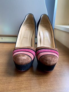 Замшевые туфли Christian Louboutin