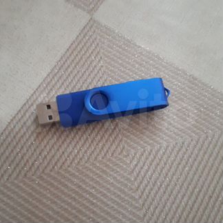 USB флешка 8 Gb и 32 Gb