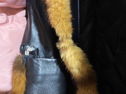 Кожаный плащ