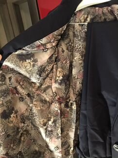 Костюм брючный новый темно-синего цвета