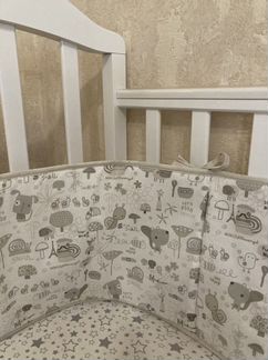 Детская кровать с маятником