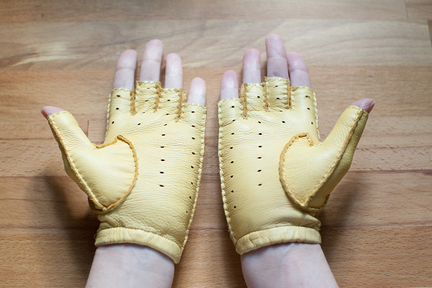 Полуперчатки кожанные