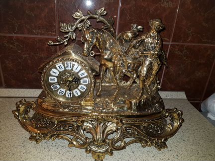 Часы каминные,бронзовые.Испания