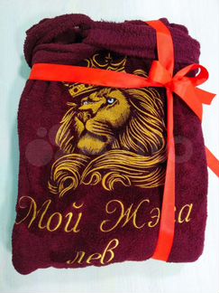 Махровый халат с вышивкой