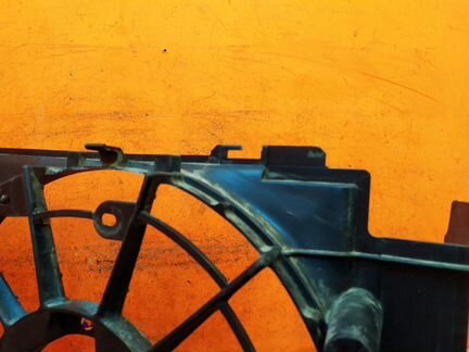 Диффузор вентилятора Toyota Rav4 4 CA40 2012-Нв