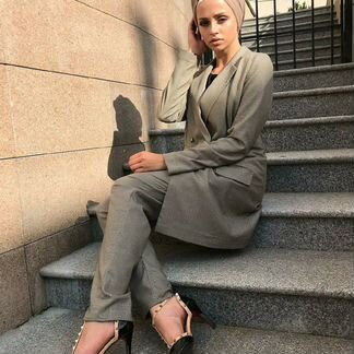 Брючный костюм размер М