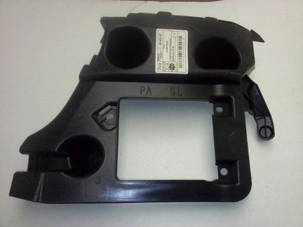 Крепление бампера заднее правое Audi A6 C7