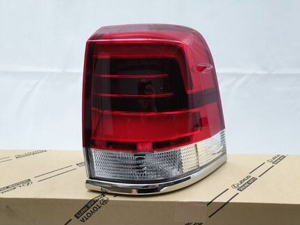 Фонарь задний правый Toyota Land Cruiser 200