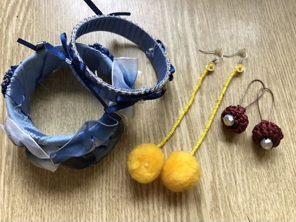 Серьги и браслеты