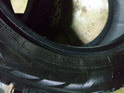 Toyo Observe G3 Ice 235/60 r18 2 шт. Шипы