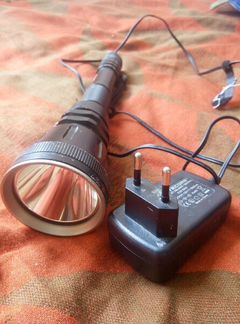 Фонарик прожектор Nitecore MH40 Torch