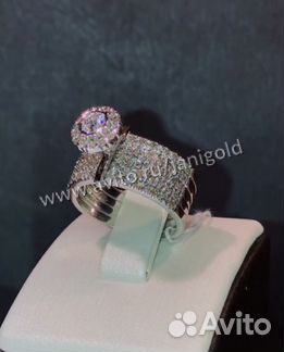 Золотое кольцо с бриллиантами