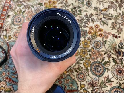 Carl Zeiss Distagon 4/40.Carl Zeiss Sonnar 2,5/250