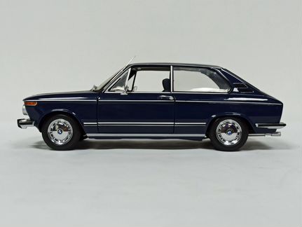 Bmw 02 Series Touring 1:18 Minichamps Раритет