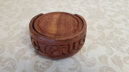 Подставки под кружки из дерева