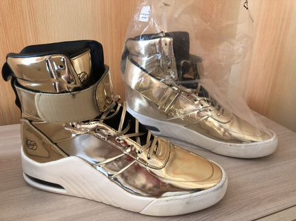Кроссовки сникерсы, золотые