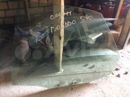 Стекло заднее левое Volvo s40 седан