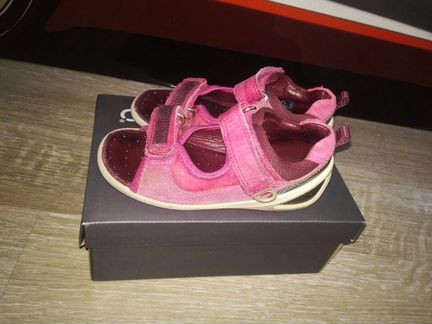 Босоножки ecco р. 25