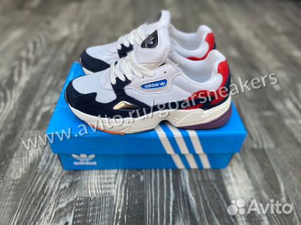 Кроссовки Adidas