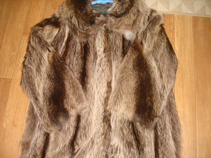 Шуба енот очень красивая