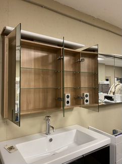 Зеркальный шкаф villeroy boch