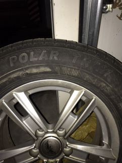 Продам зимние шипованные колеса с дисками 215/70R1