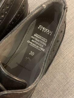 Туфли новые для мальчика Geox 30p