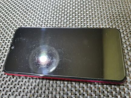 Продаю Vivo Y91C красный 2/32 б/у + MiBand 4