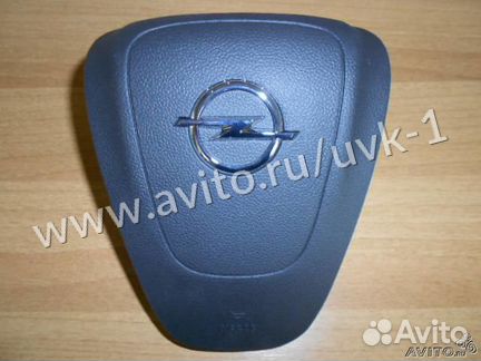 Крышка подушки безопасности водителя Opel Insignia