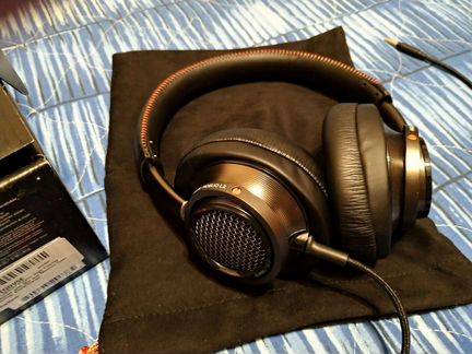 Philips Fidelio L2
