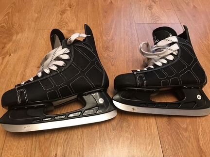 Хоккейные коньки Oxelo