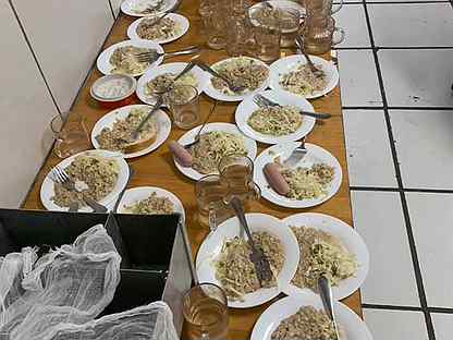 пищевые отходы в школьных столовых. пищевые отходы столовая. ужасная столовая в школе. еда для утилизации. отходы школьных столовых.