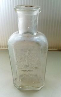 Бутылочка аптечная до 1917 года, h7,3 см. Отличная