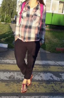 Укорочённые легкие брюки для беременных