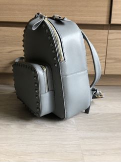 Рюкзак серый под valentino