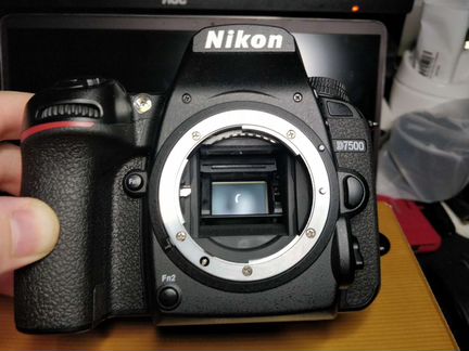 Фотоаппарат Nikon D7500 body на гарантии как новый