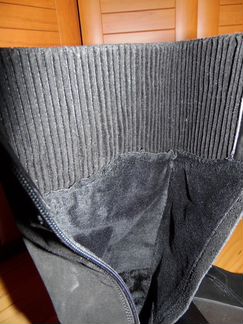 Черные высокие сапоги на каблуке р.40