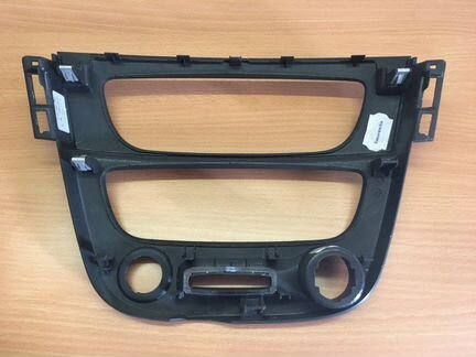 Рамка магнитолы Renault Megane 3 K4M858 1.6 16V