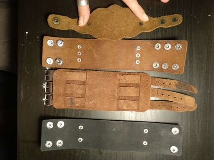 Кожаный браслет