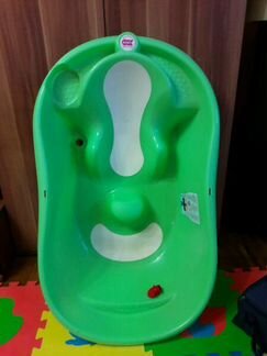 Детская ванночка и круг для купания