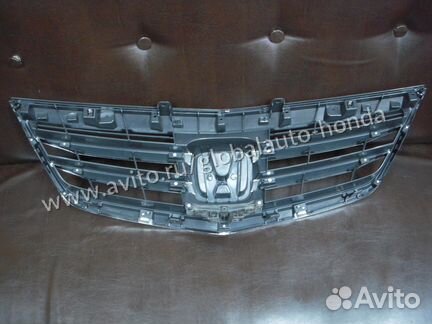 Решетка радиатора Хонда Аккорд 8