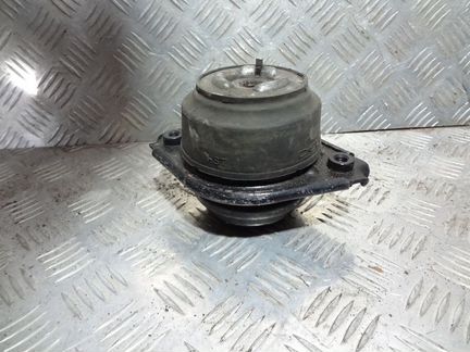 Опора подушка двигателя Мерседес 251 164 ml gl