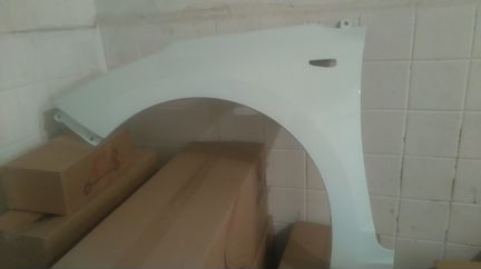 Крыло переднее левое белое Хендай Солярис 2 NEW