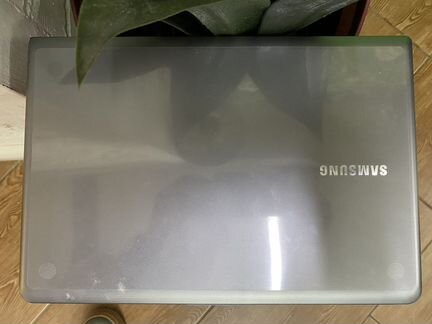 Ноутбук Samsung для работы и интернета