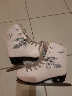 Коньки фигурные детские 35 размер
